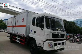 東風6.1米爆破器材運輸車【一類】